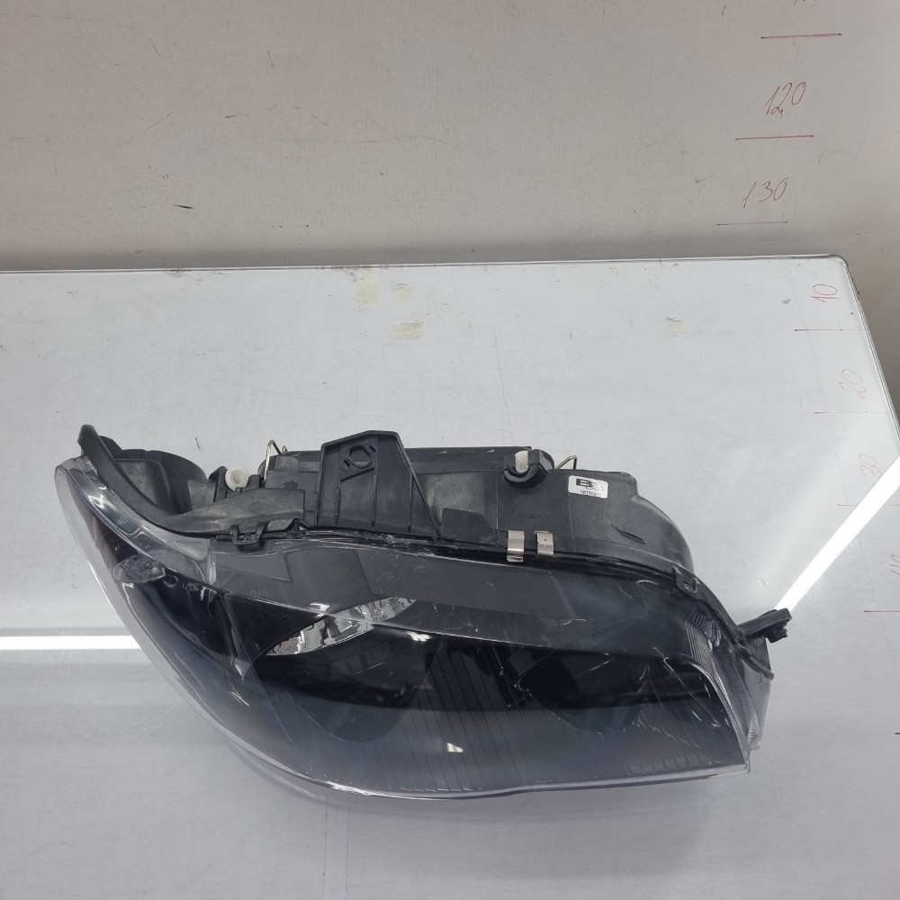 Farol Direito Fiat Palio/siena/strada Modelos 2004/2017 Direito/passageiro 2