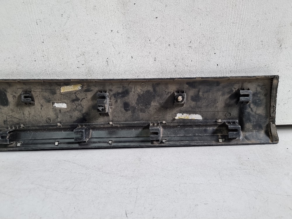 Friso Porta Traseira Direita Fiat Toro Modelos 2016/2021 4