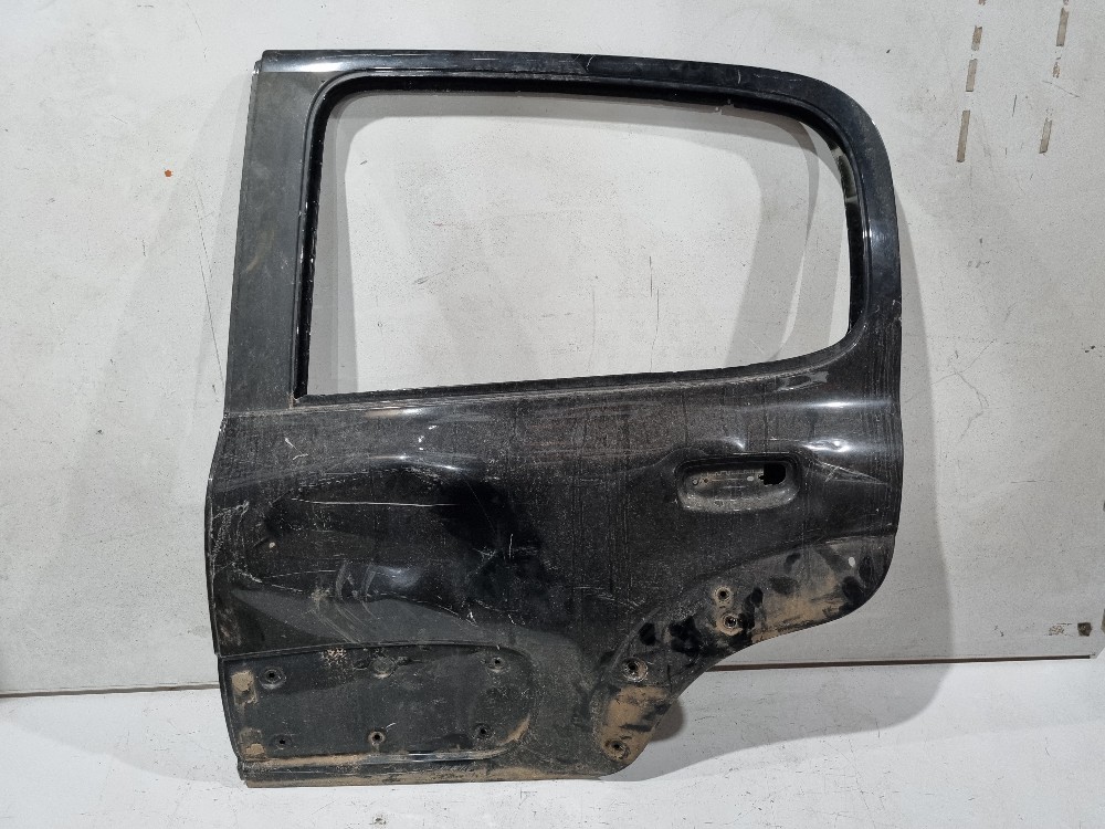 Porta traseira esquerda Fiat Uno Way 2010/2016 recuperada