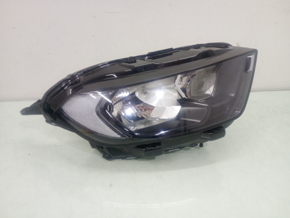 Farol Direito Máscara Negra Ford Ecosport 2017/2021 2