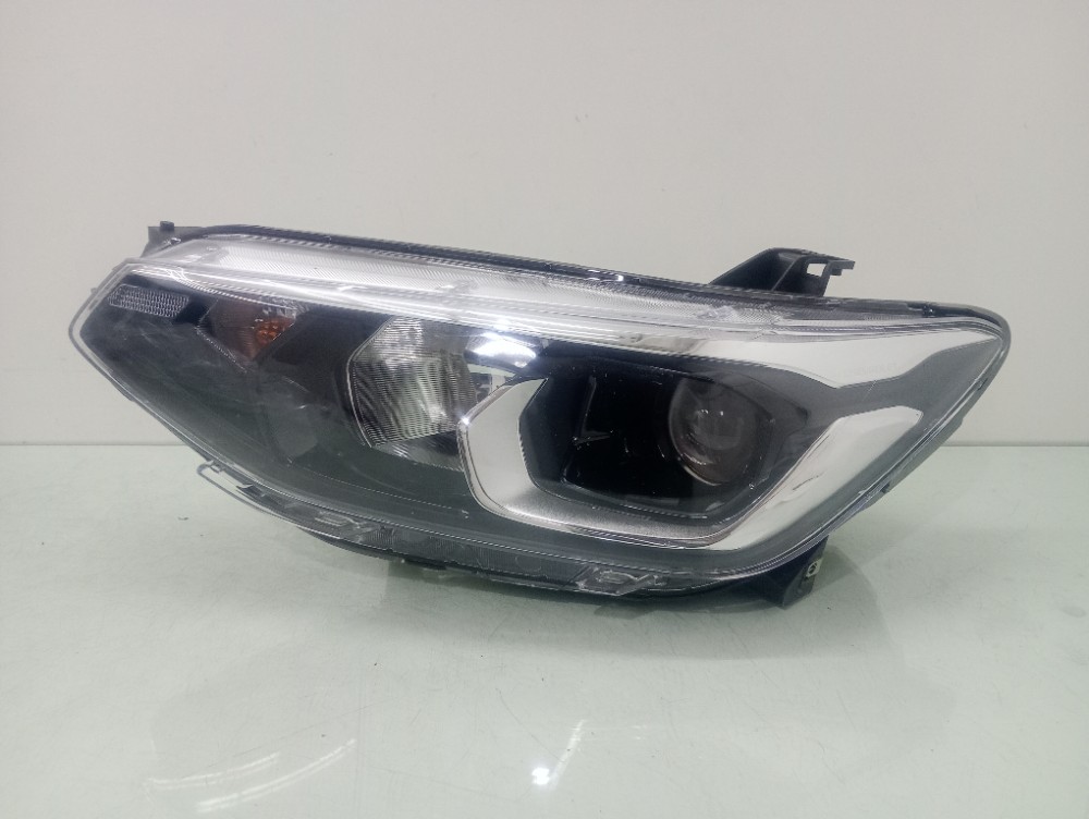 Farol Esquerdo Sem Led Chevrolet Tracker 2020 A 2023 Recup. Esquerdo/motorista