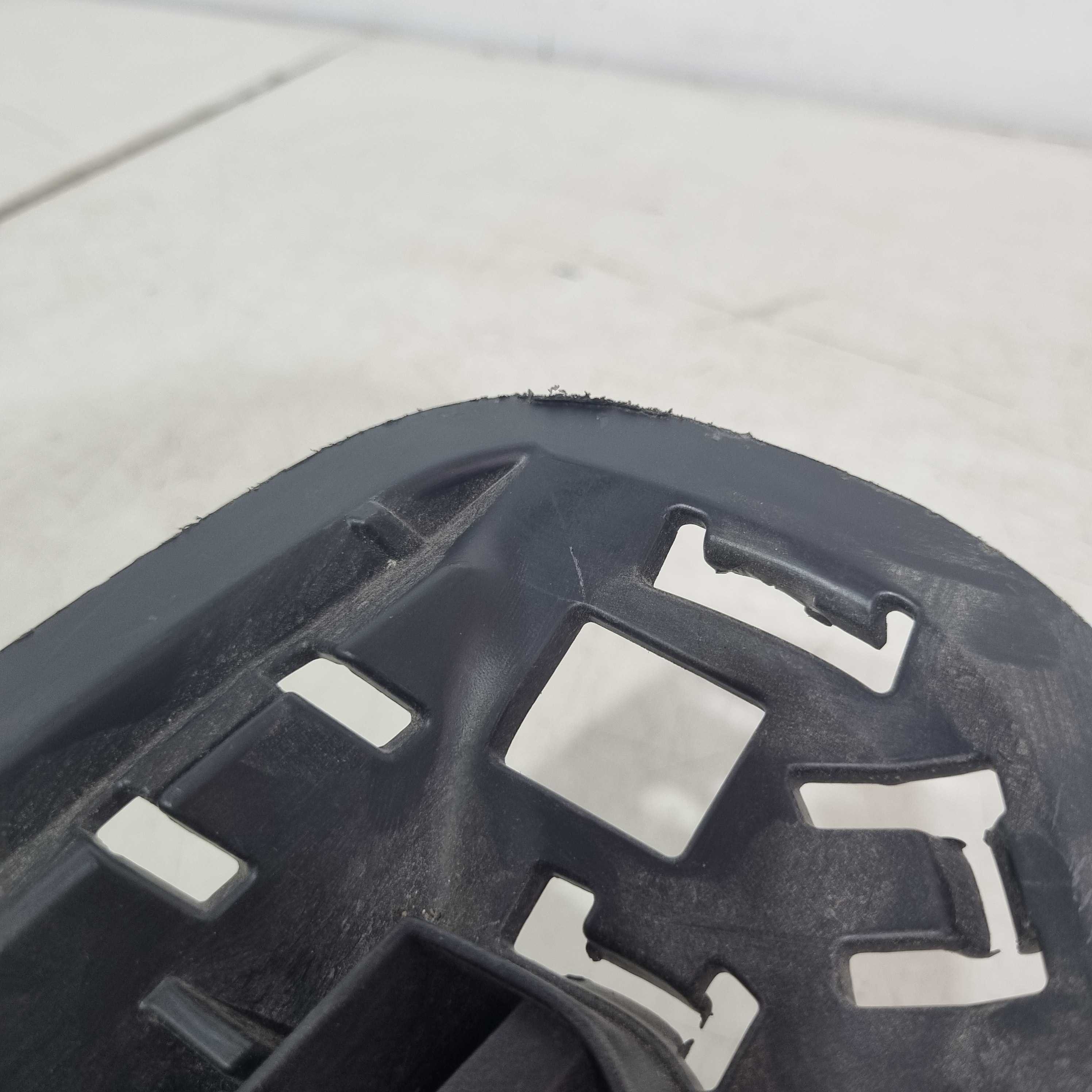 Grade Superior Para-choque Chevrolet Spin Modelos 2013/2018 Preta 5