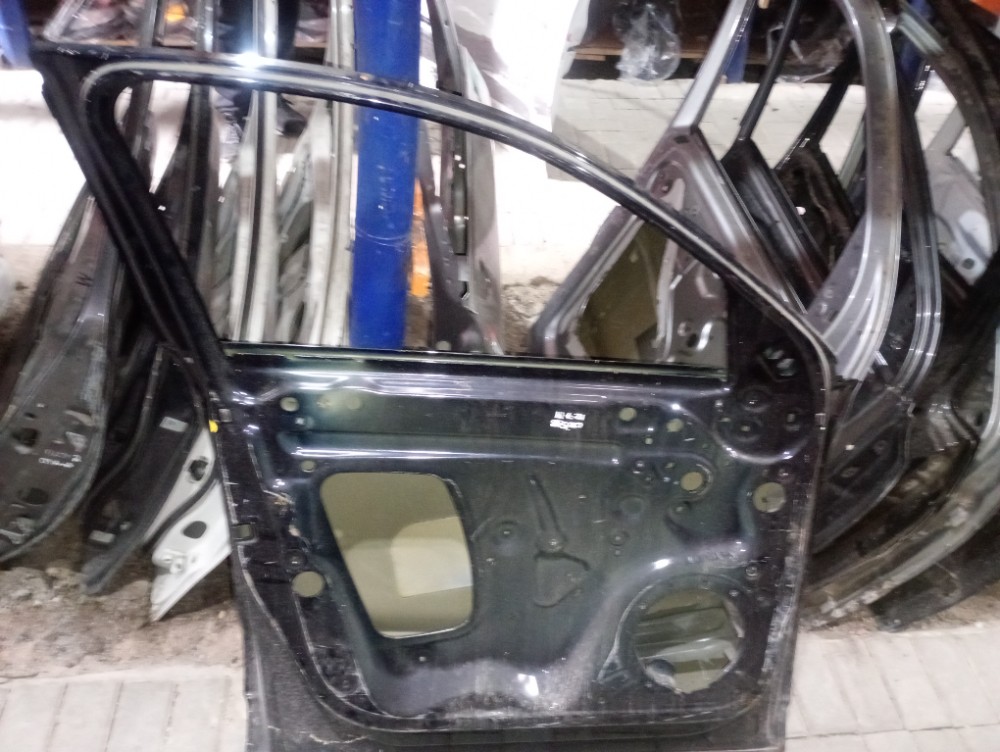 Porta Dianteira Do Lado Esquerdo Audi Q3 Modelos 2012/2017 4