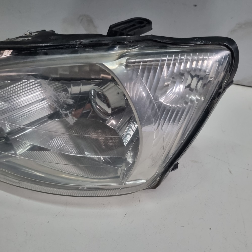Farol Do Lado Esquerdo Chevrolet Classic Modelos 2011/2016 Esquerdo/motorista 3