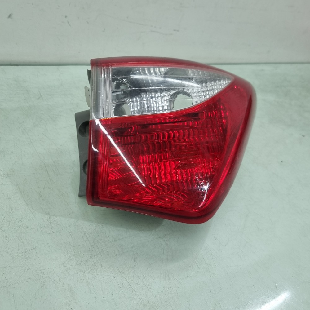 Lanterna Lado Direito Hyundai Hb20 2013 À 2015 2