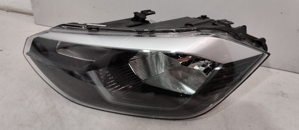 Farol Esquerdo Vw Polo Track 2022/25 Recuperado Esquerdo/motorista 2