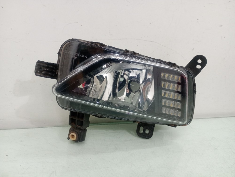 Farol de milha esquerdo com LED Polo 2017/2021