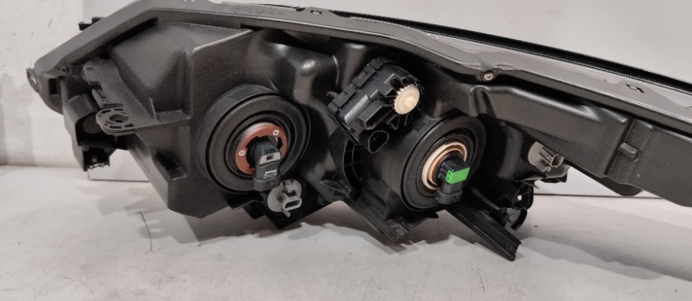 Farol Direito Do Honda Hr-v 2019 / 2022 Direito/passageiro 4