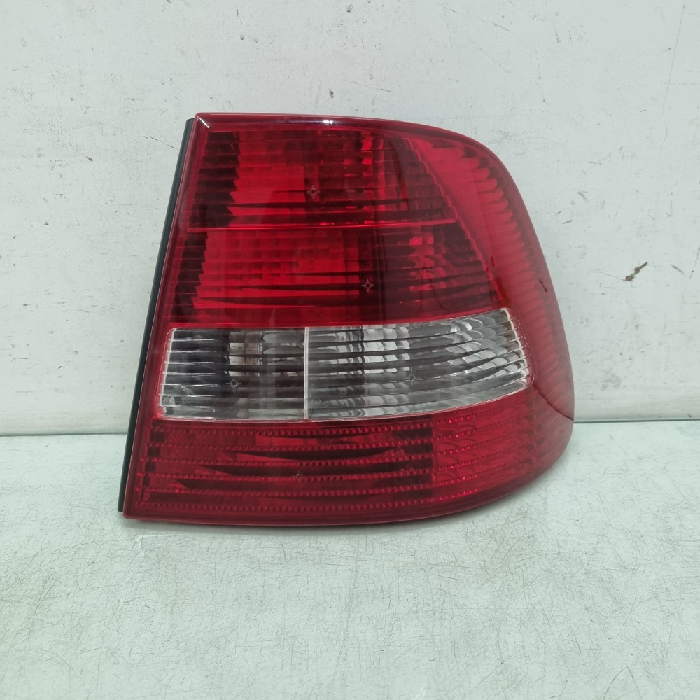 Lanterna Direita Volkswagen Polo Classic Modelos  2000/2004 Direito/passageiro 1