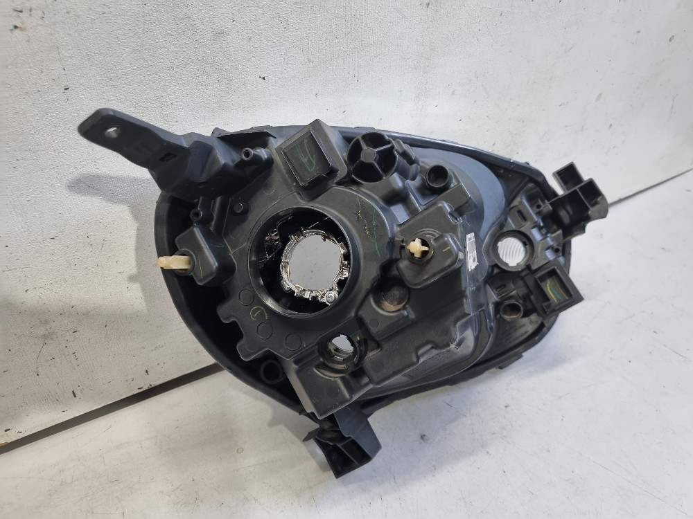 Farol Esquerdo Nissan March 2013 A 2016 Recuperado Seminovo. 9