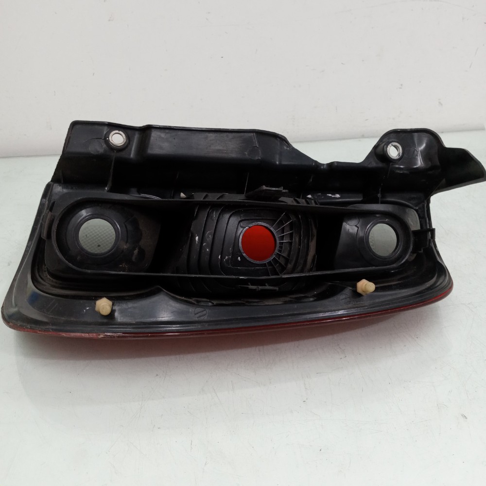 Lanterna Direita Fiat Uno Vivace 2010/2015 Recuperado 3