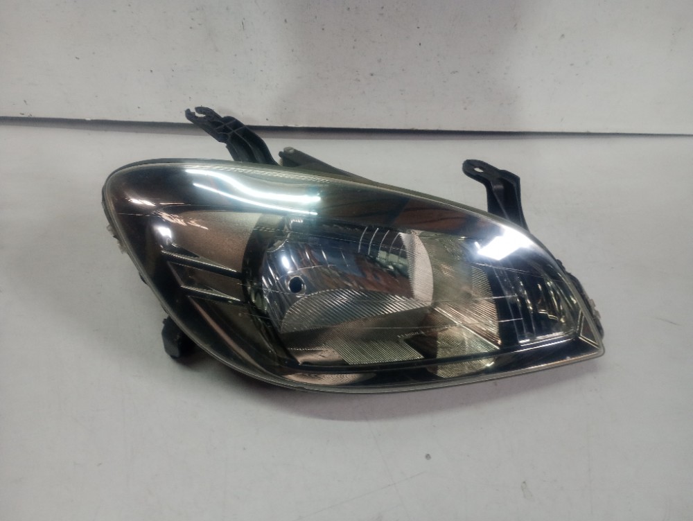 Farol Direito Fumê Chevrolet Celta 2010/2013 Usado Original. Direito/passageiro 1