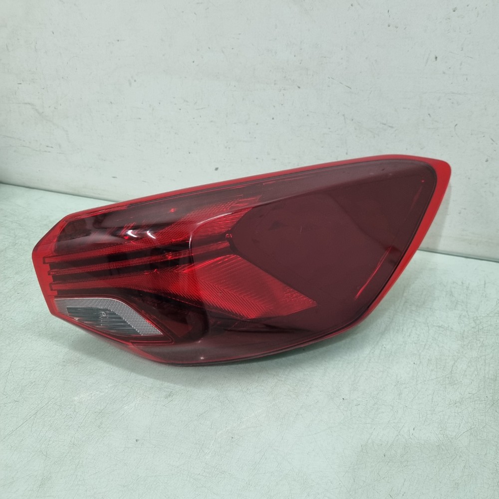 Lanterna Do Lado Direito Chevrolet Onix Sedan 2020/2024 Direito/passageiro 1