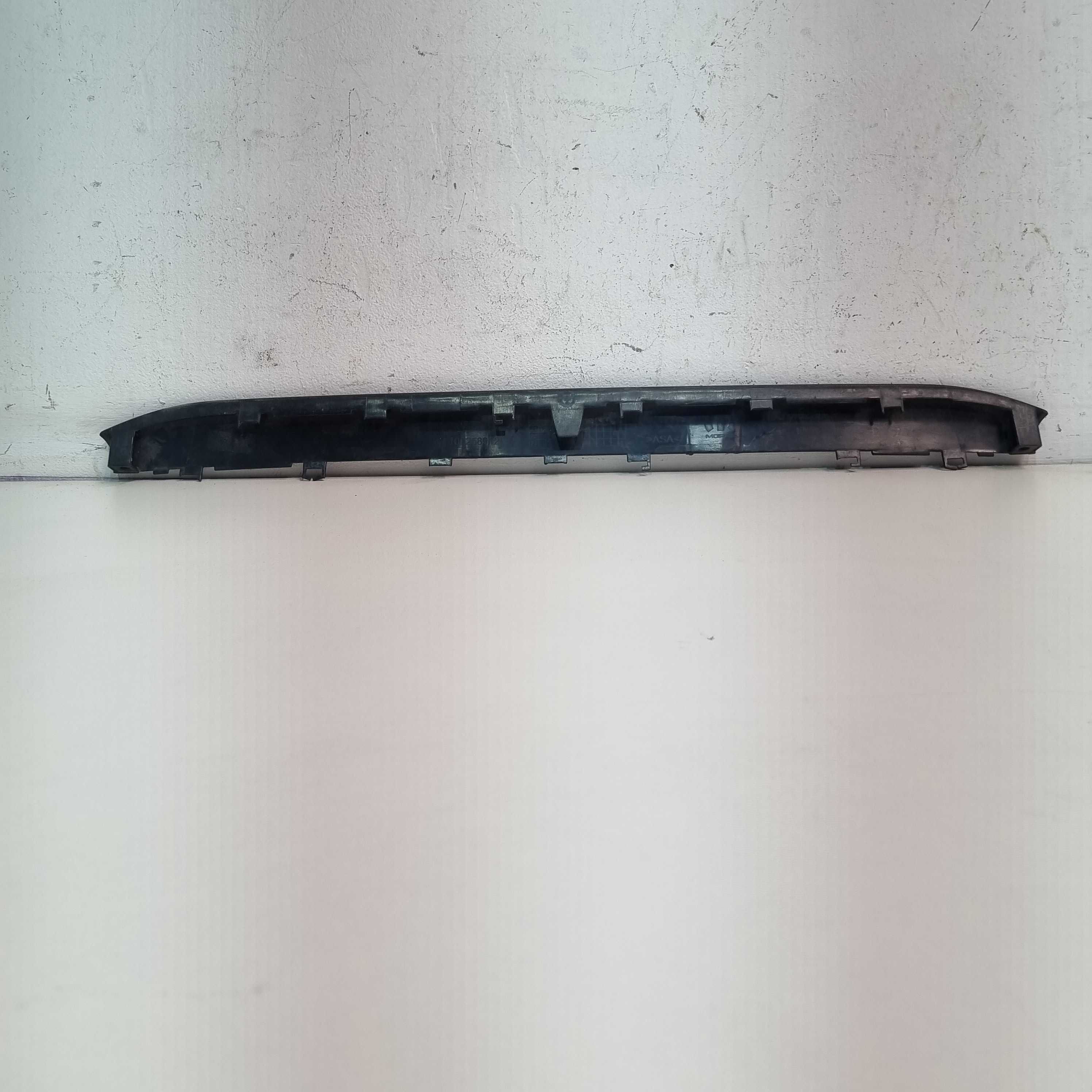 Acabamento Superior Da Grade Fiat Strada 2021/2022 Preto 2