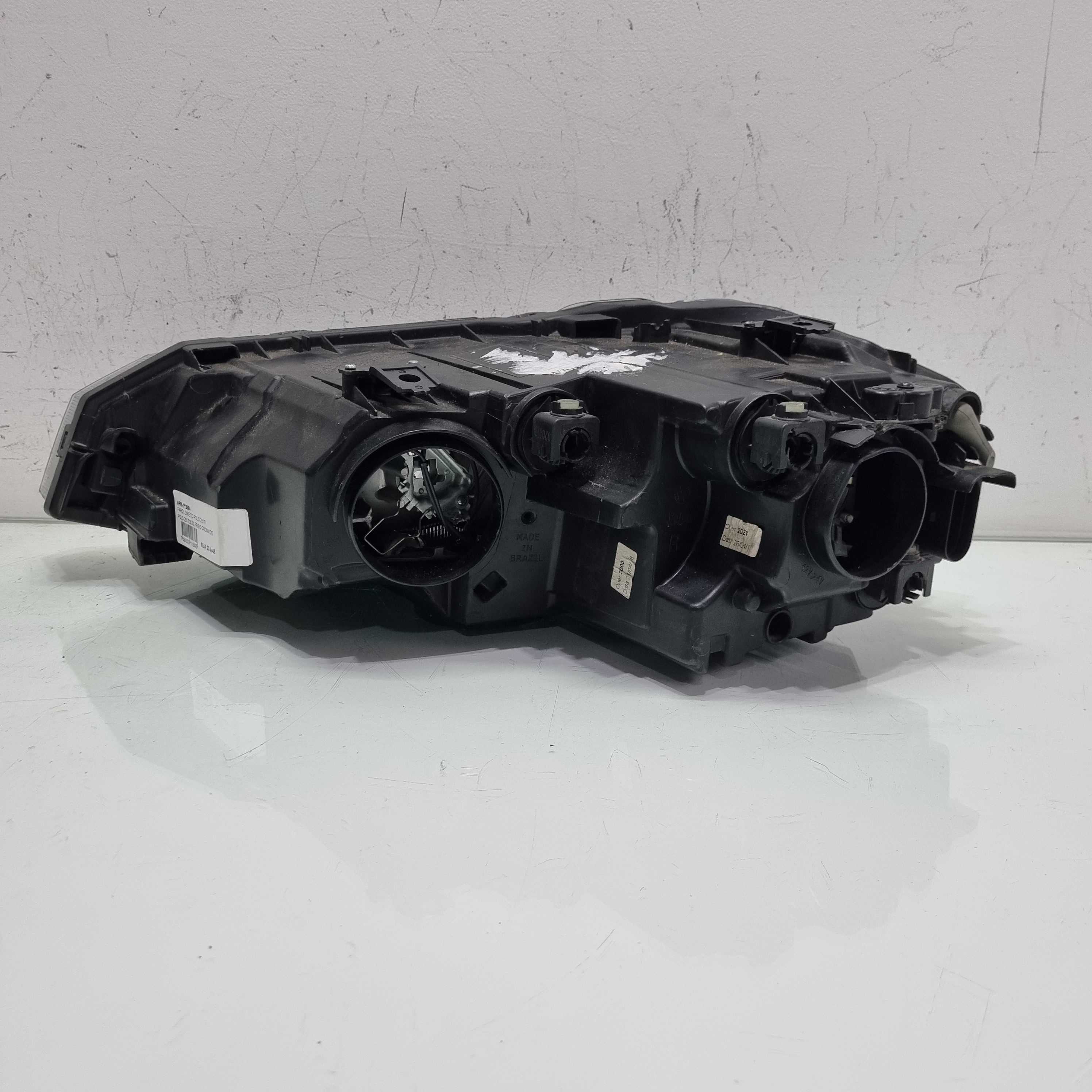 Farol lado Direito recuperado Volkswagen Polo 2017/2022 2
