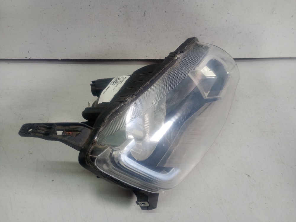 Farol Esquerdo Toyota Yaris Mnegra 2022/2024 . Esquerdo/motorista 3