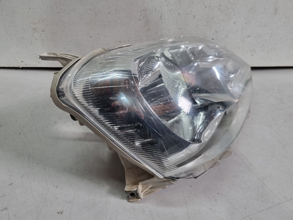 Farol Direito Toyota Etios 2013 / 2015 Recuperado Semi-novo. 3