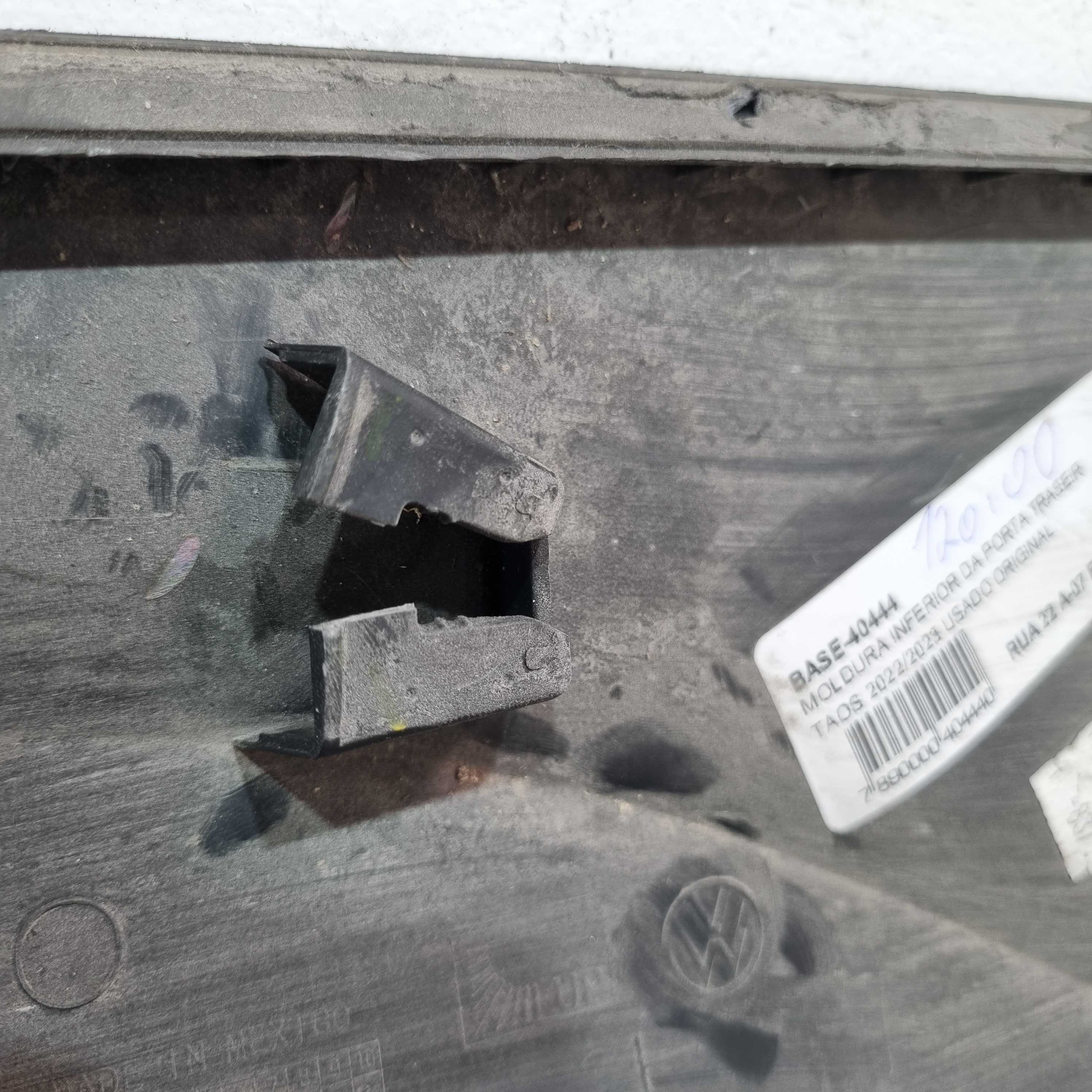 Moldura Inferior Porta Traseira Direita Vw Taos 2022/2023 Preto 3