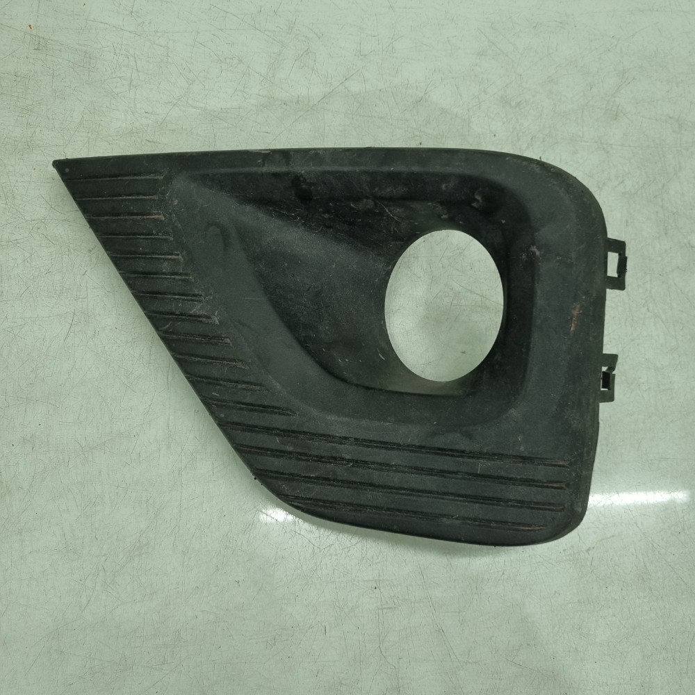 Moldura Do Cibié Esquerdo Fiat Fiorino 2021/2024 Recuperada 1