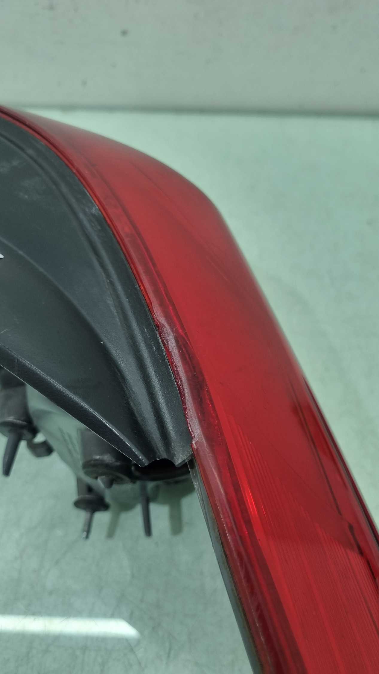 Lanterna Lado Esquerdo Hyundai Elantra Modelo 2010/2015 Esquerdo/motorista 6