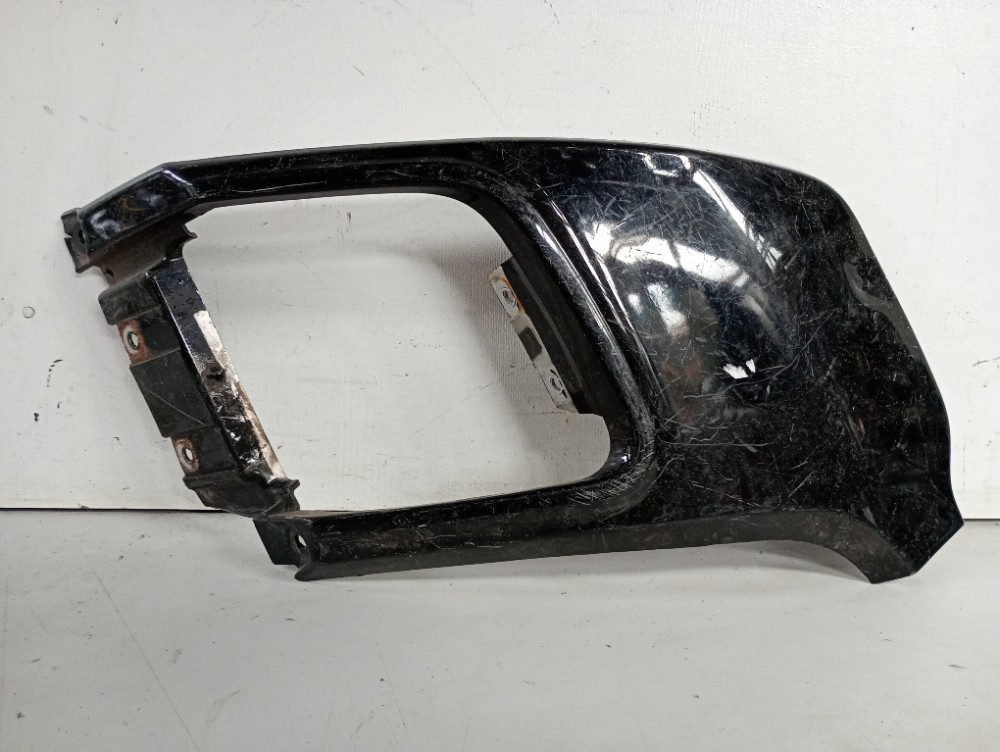 Moldura Tras. Esquerda  Escapamento Evoque Modelo  2012/2017 2