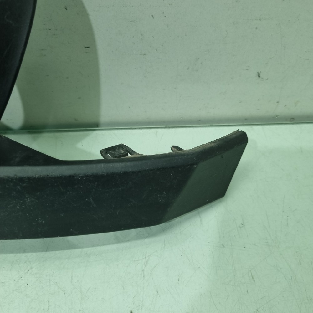 Moldura Farol De Milha Direito Fiat Mobi Modelos 2016/2018 Direito 7