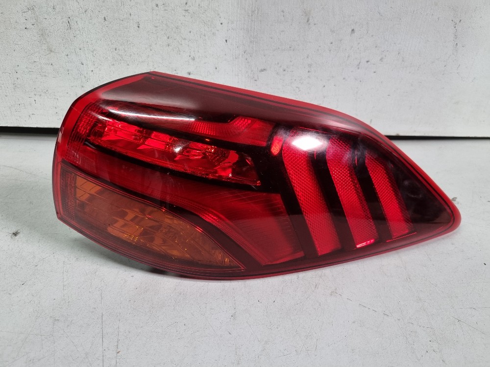 Lanterna Direita Hyundai Tucson 2022/2024 Recuperada Usada 1