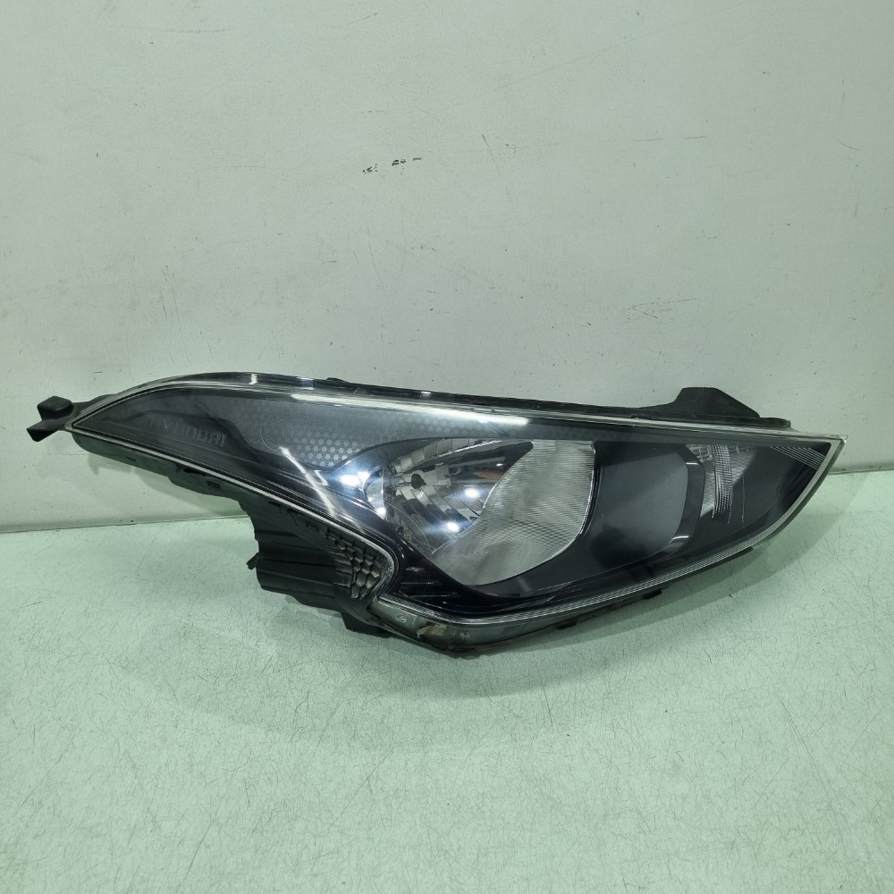 Farol Direito Hyundai Hb20 2020/2022 Recuperado