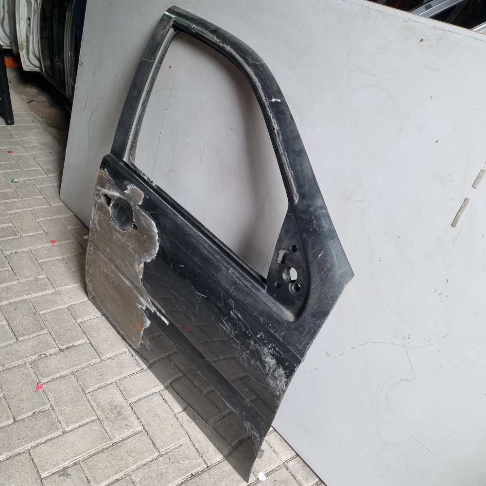 Porta Dianteira Do Lado Direito Fiat Siena 2008/2012 Dianteira 2