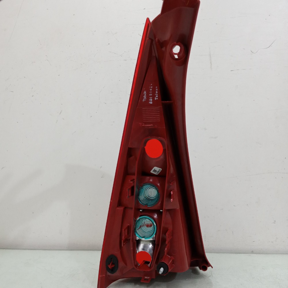 Lanterna  Lado Direito Citroën C3 2001/2005 Recuperado 4