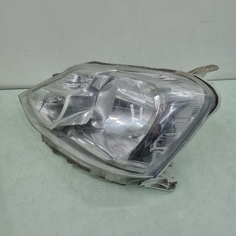 Farol Lado Esquerdo Toyota Etios 2013/2015 Esquerdo/motorista 2