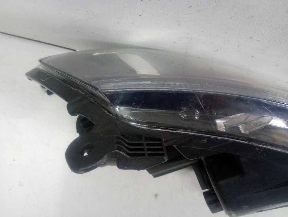 Farol Dianteiro Direito Volkswagen Fox 2015/2021 Direito/passageiro 7