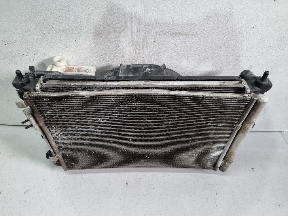 Kit Radiador Hyundai Veloster 2013/2019 Semi-novo 11