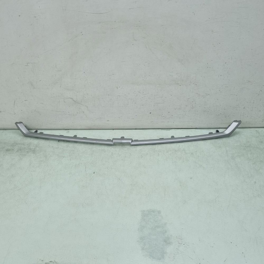 Friso Da Grade Superior Chevrolet Onix 2017/2019 Recuperado 1