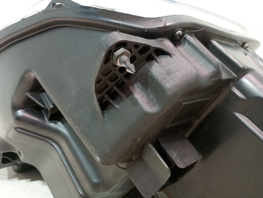Farol esquerdo Full LED Ford Maverick 2023/2025 9