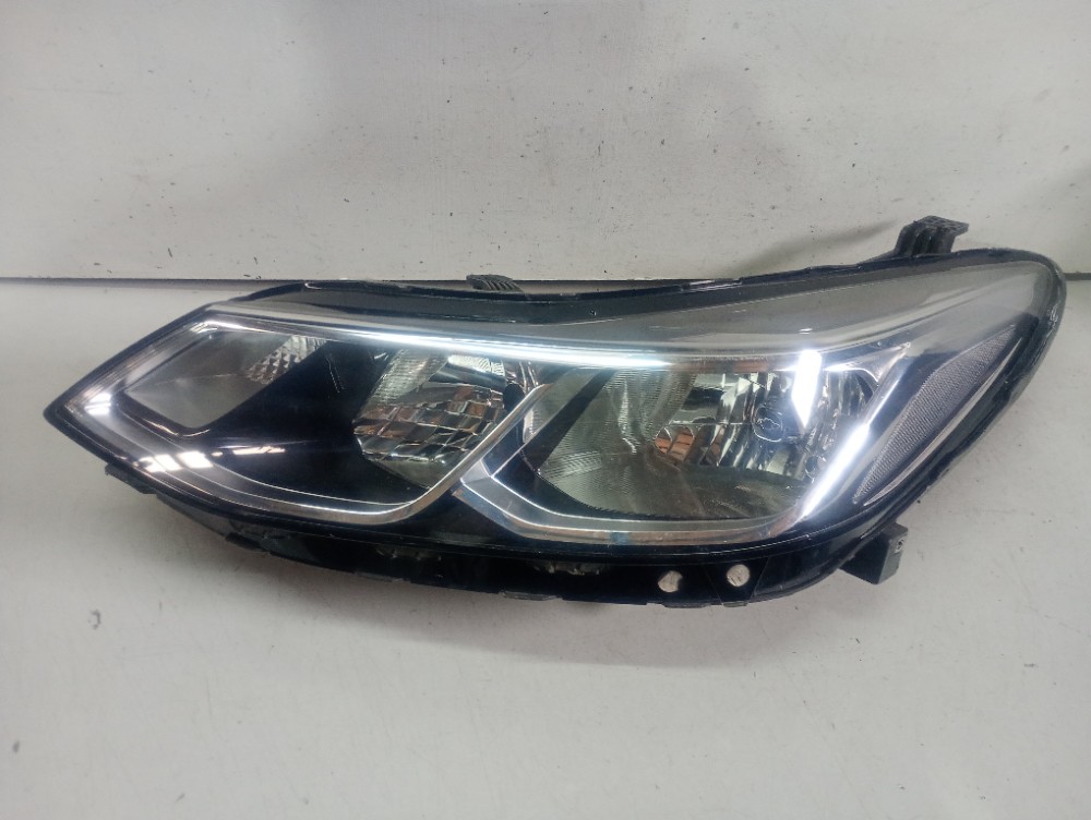 Farol Sem Led Do Lado Esquerdo Chevrolet Cruze 2017/2021 Esquerdo/motorista 1