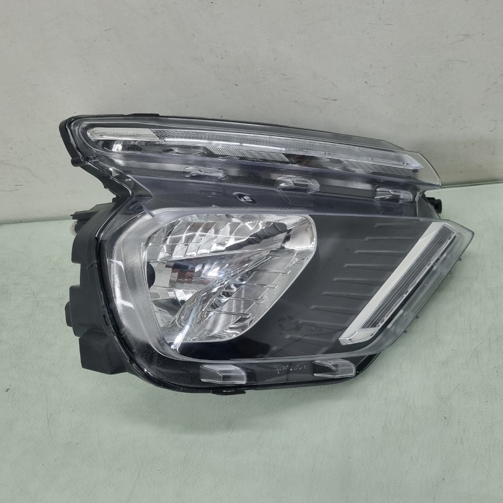 Farol Direito Com Led Citroën C3 2023/ 2025 Recuperado Orig. Direito/passageiro 1