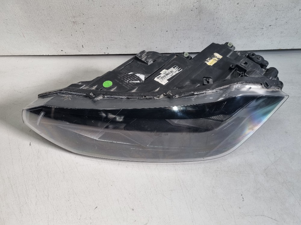 Farol Esquerdo Friso Preto Volkswagen Polo 2017/2019 Esquerdo/motorista 2
