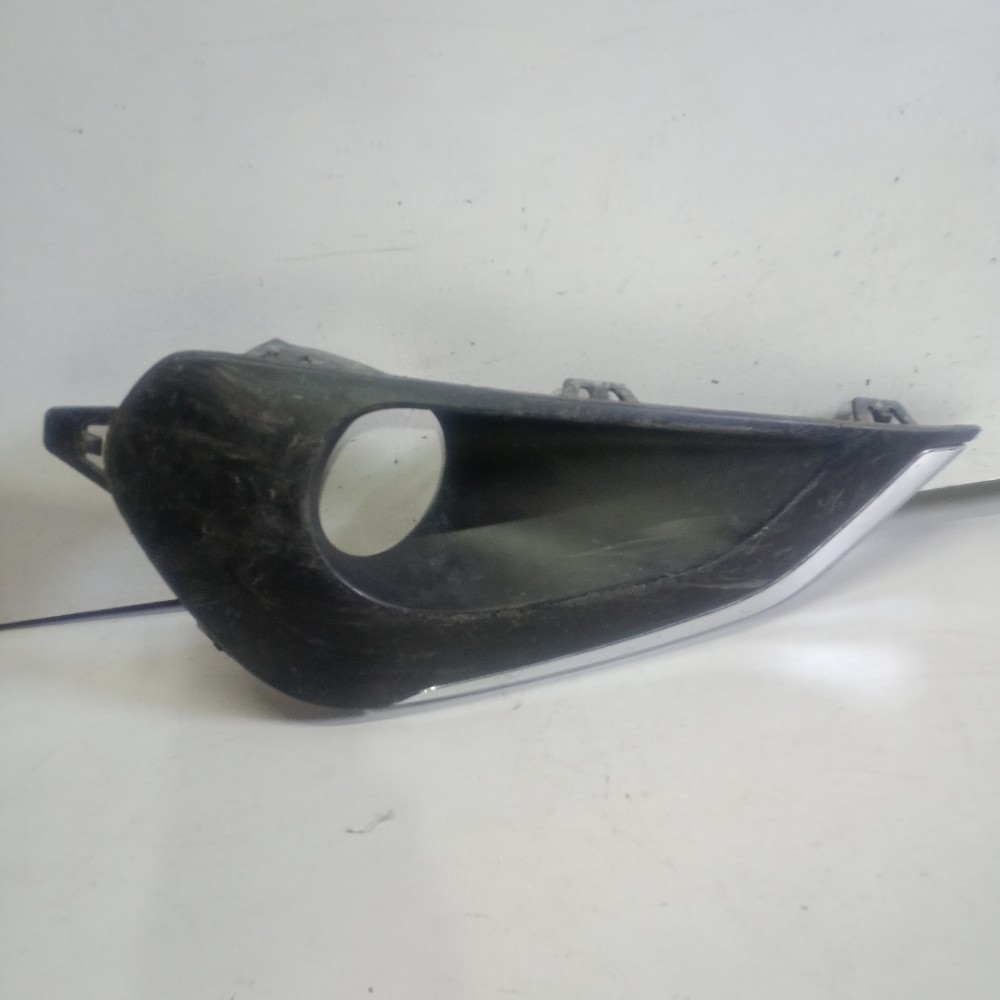 Moldura Do Cibié Esquerdo Peugeot 208 2016/2019 Recuperado