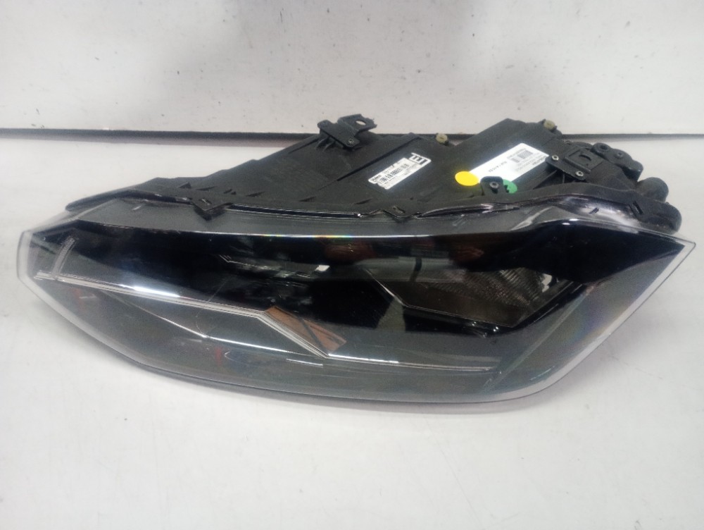 Farol Do Lado Esquerdo Volkswagen Polo Modelos 2017/2021 Esquerdo/motorista 1
