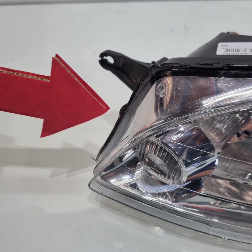 Farol Do Lado Esquerdo Chevrolet Corsa Modelos 2008/2013 Esquerdo/motorista 4