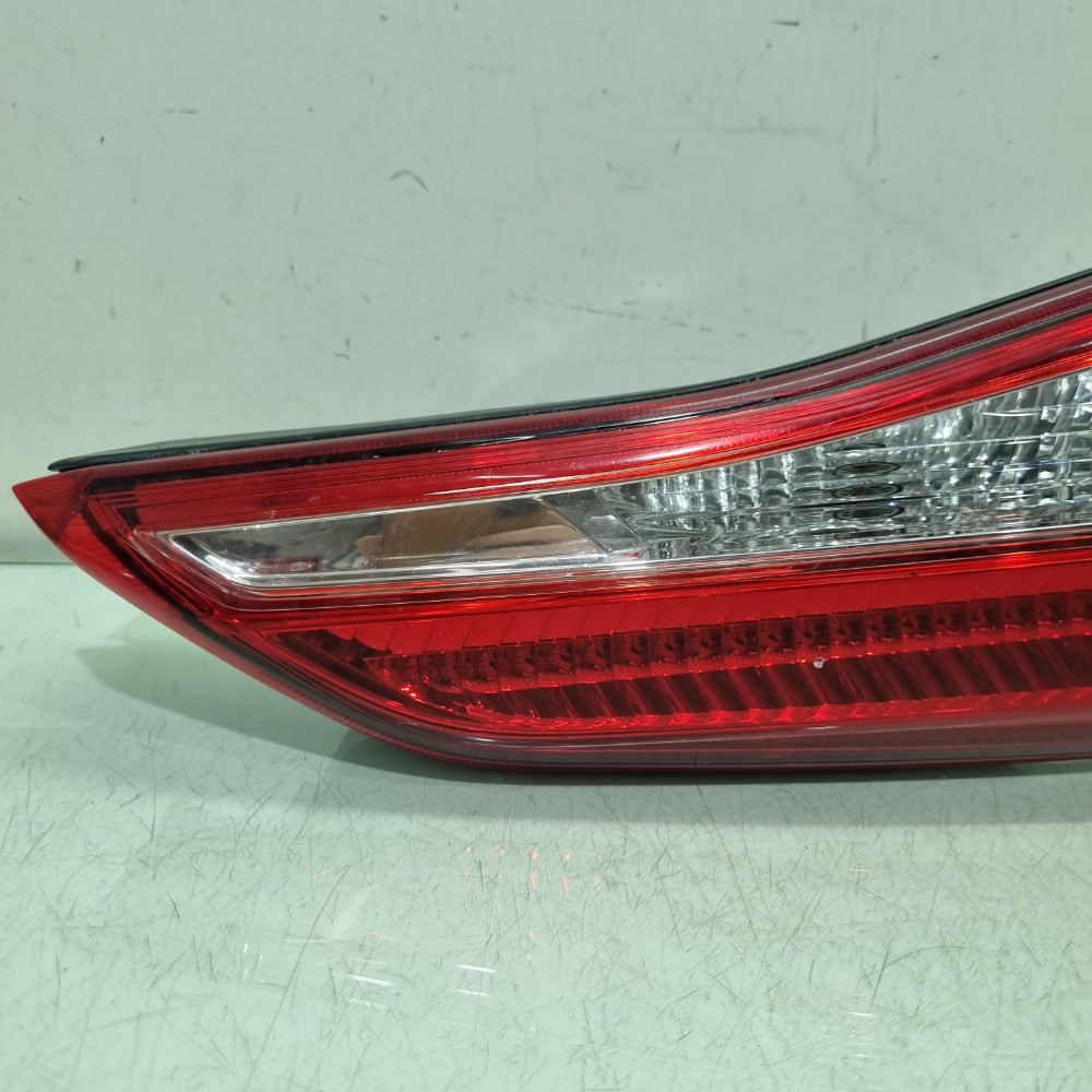 Lanterna Direita Da Tampa Traseira Toyota Yaris 2017/2023 Esquerdo/motorista 2