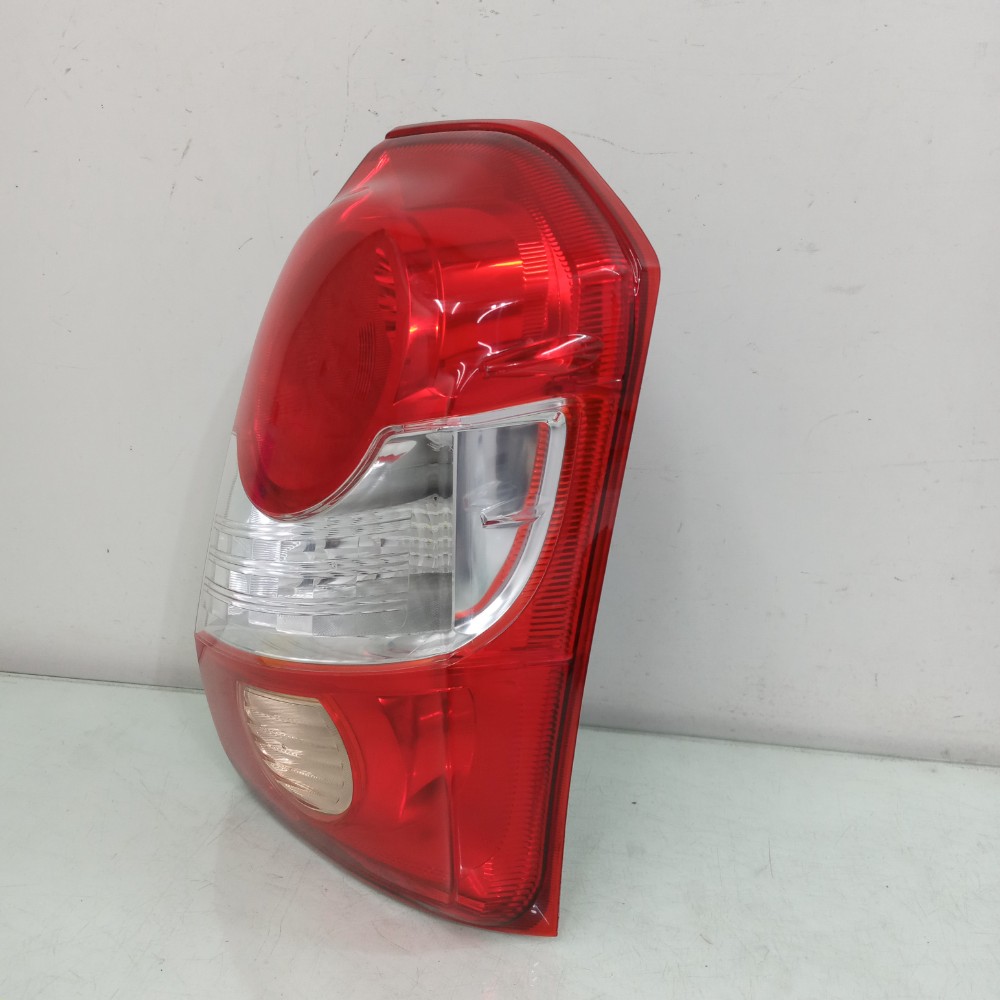 Lanterna Direita Toyota Etios Hatch 2013 A 2017 Recuperado 2