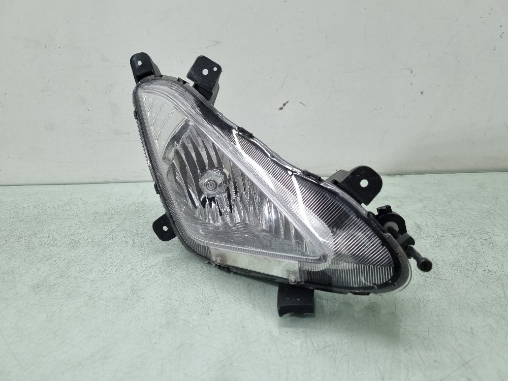 Farol De Milha Direito Hyundai Elantra 2014/2017 2