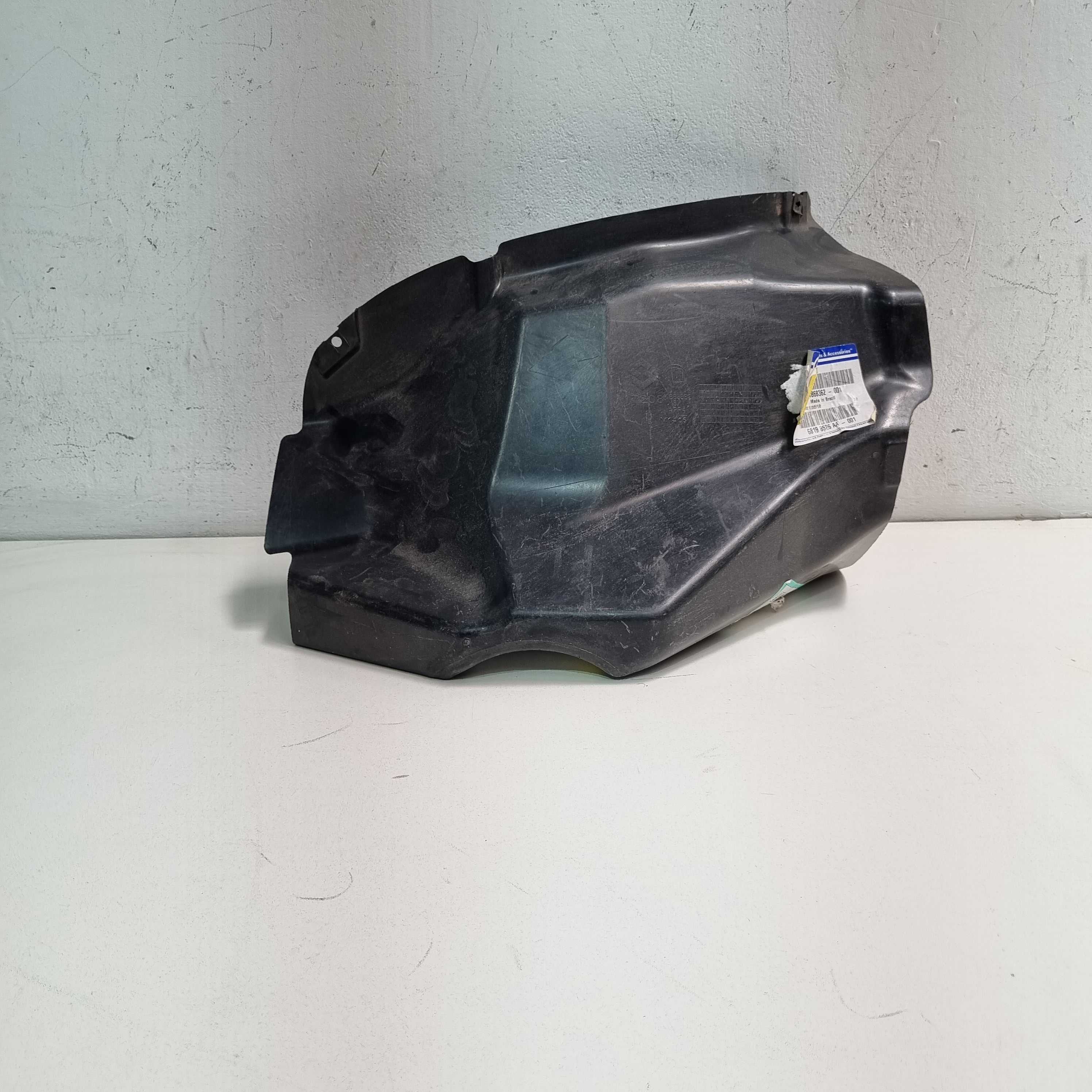 Anteparo Dianteiro Do Lado Direito Fiat Uno 2011/2014 1