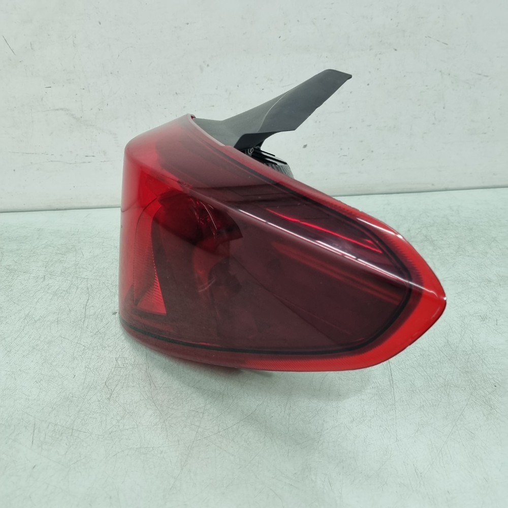 Lanterna Direita Sem LED Chevrolet Onix Hatch 2020/2024 2