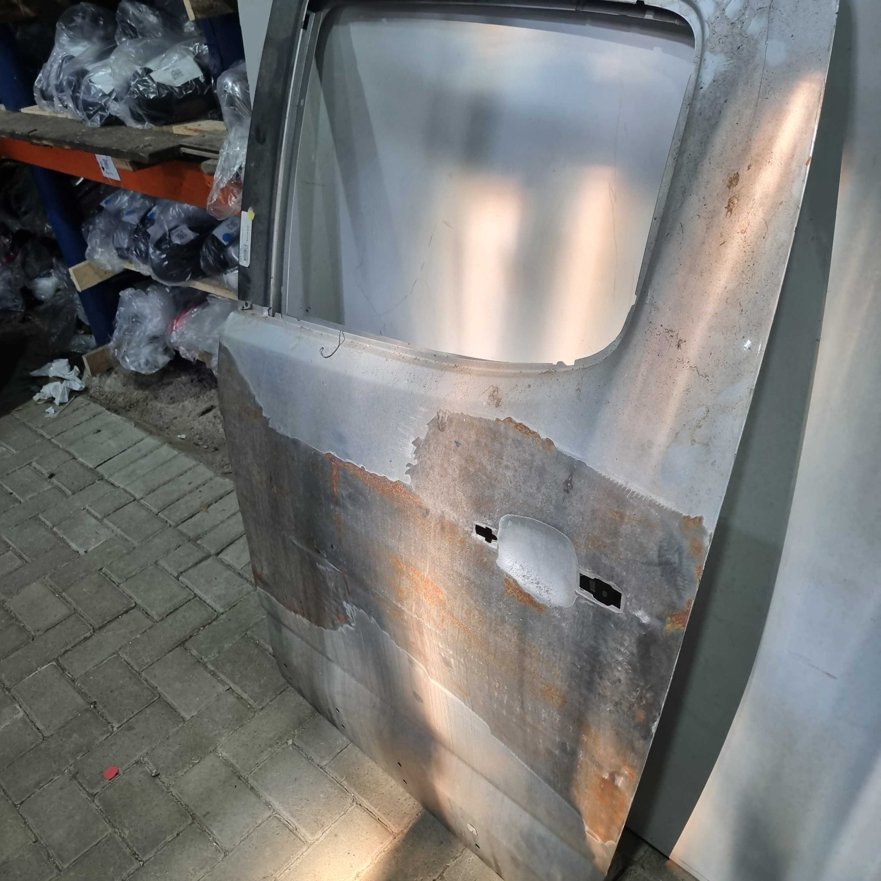 Porta traseira lado esquerdo recuperada s10 13/22 1