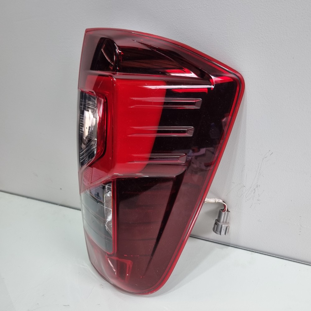Lanterna Do Lado Direito Nissan Frontier Modelos 2022/2025 Direito/passageiro 1