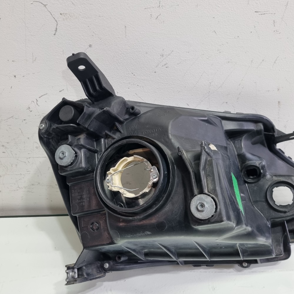 Farol Do Lado Esquerdo Toyota Etios Modelos 2013/2019 Esquerdo/motorista 2