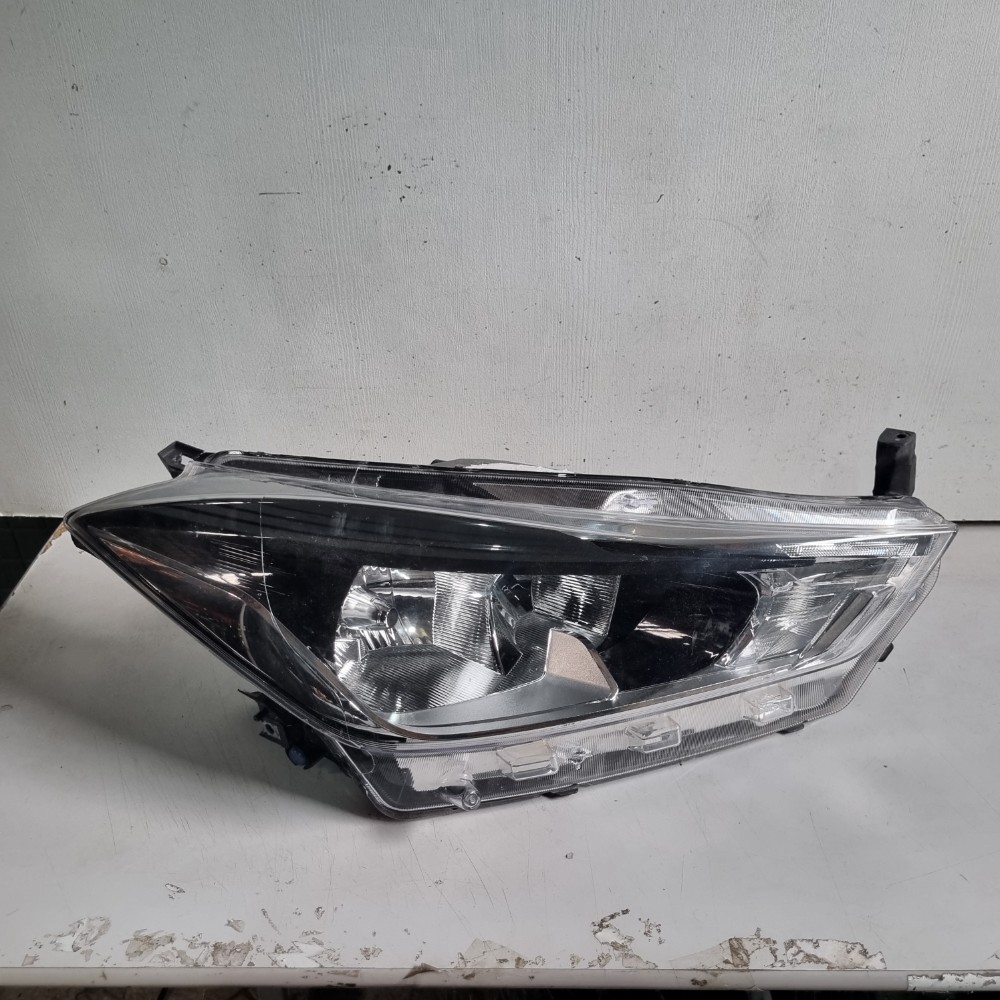 Farol Direito Nissan Kicks 2016/2020 Sem Led Recuperado